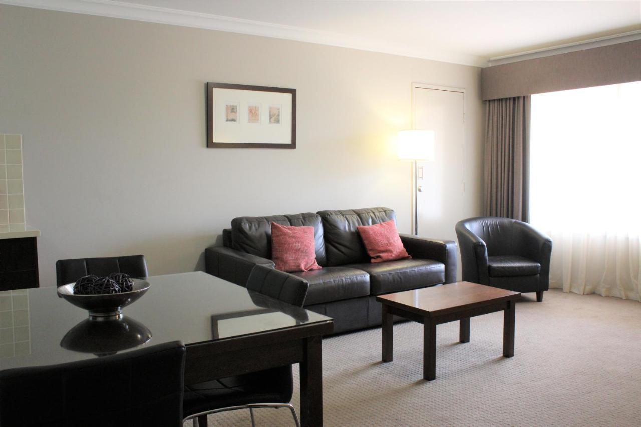 Carlyle Suites & Apartments Уогга-Уогга Экстерьер фото