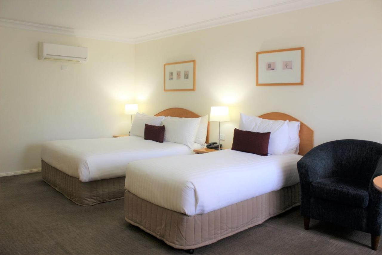 Carlyle Suites & Apartments Уогга-Уогга Экстерьер фото