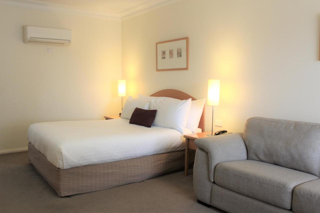 Carlyle Suites & Apartments Уогга-Уогга Экстерьер фото