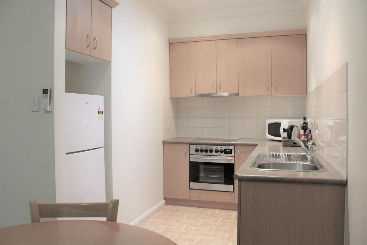 Carlyle Suites & Apartments Уогга-Уогга Экстерьер фото